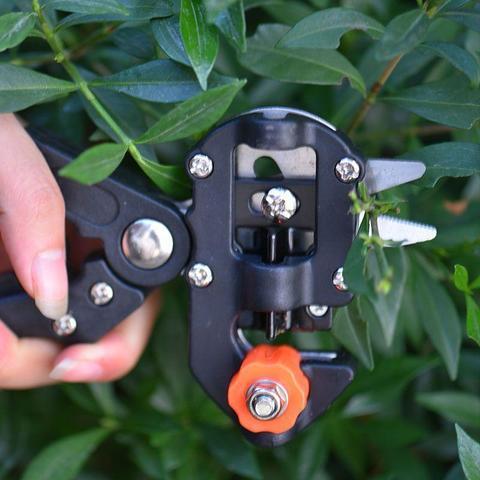 Precision Grafting and Pruning Knife Set: Elevate Your Gardening Game!