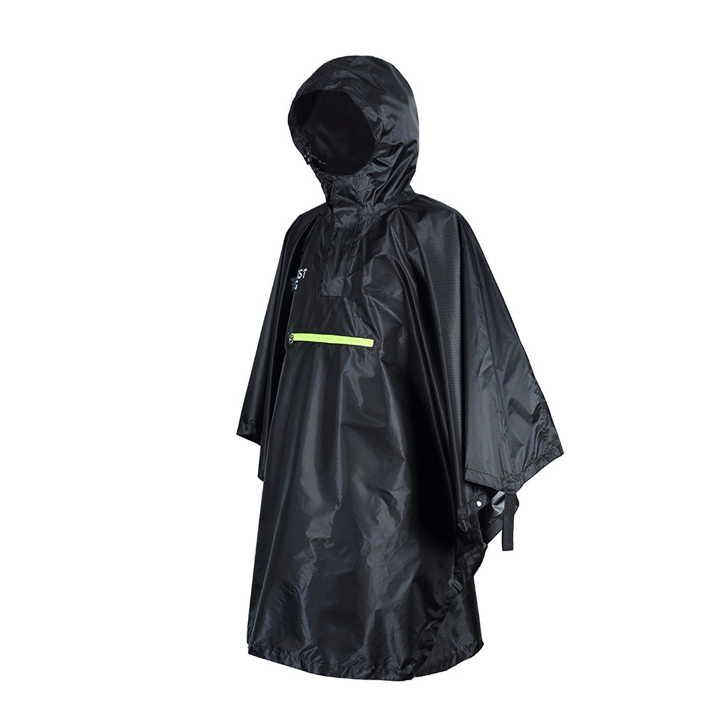 Outdoor Poncho: Durable Preparedness Gear for Camping and Mountaineering