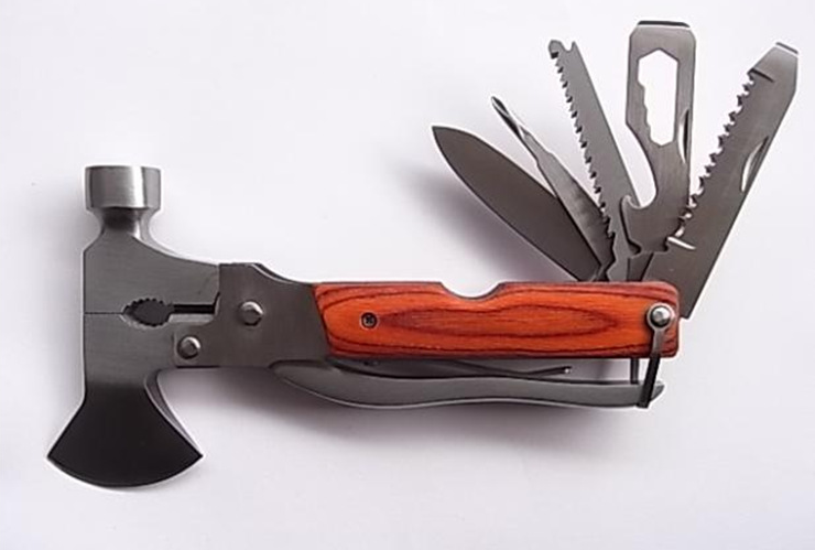 NomadCrafts Multi-Tool – Your Ultimate Companion for Outdoor Exploration and Camping!